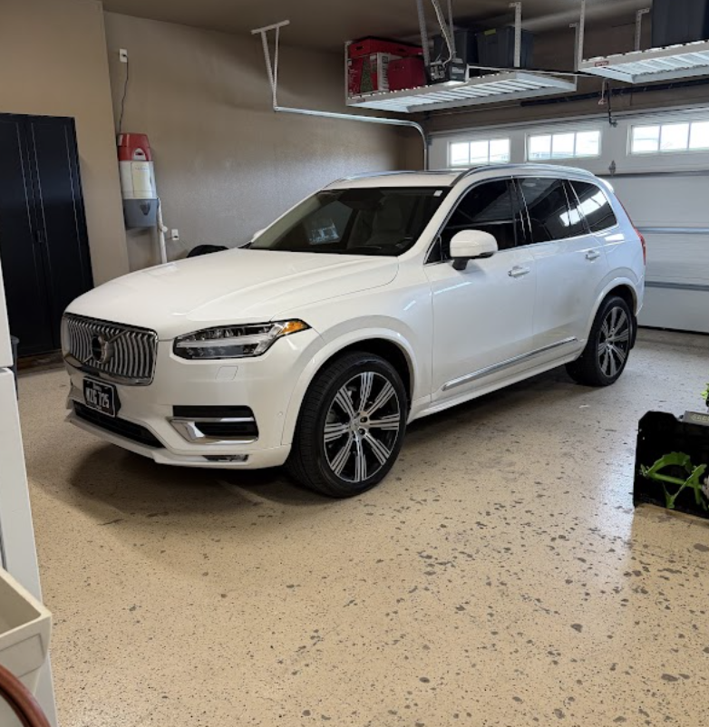 White Volvo XC90 after exterior detailing
